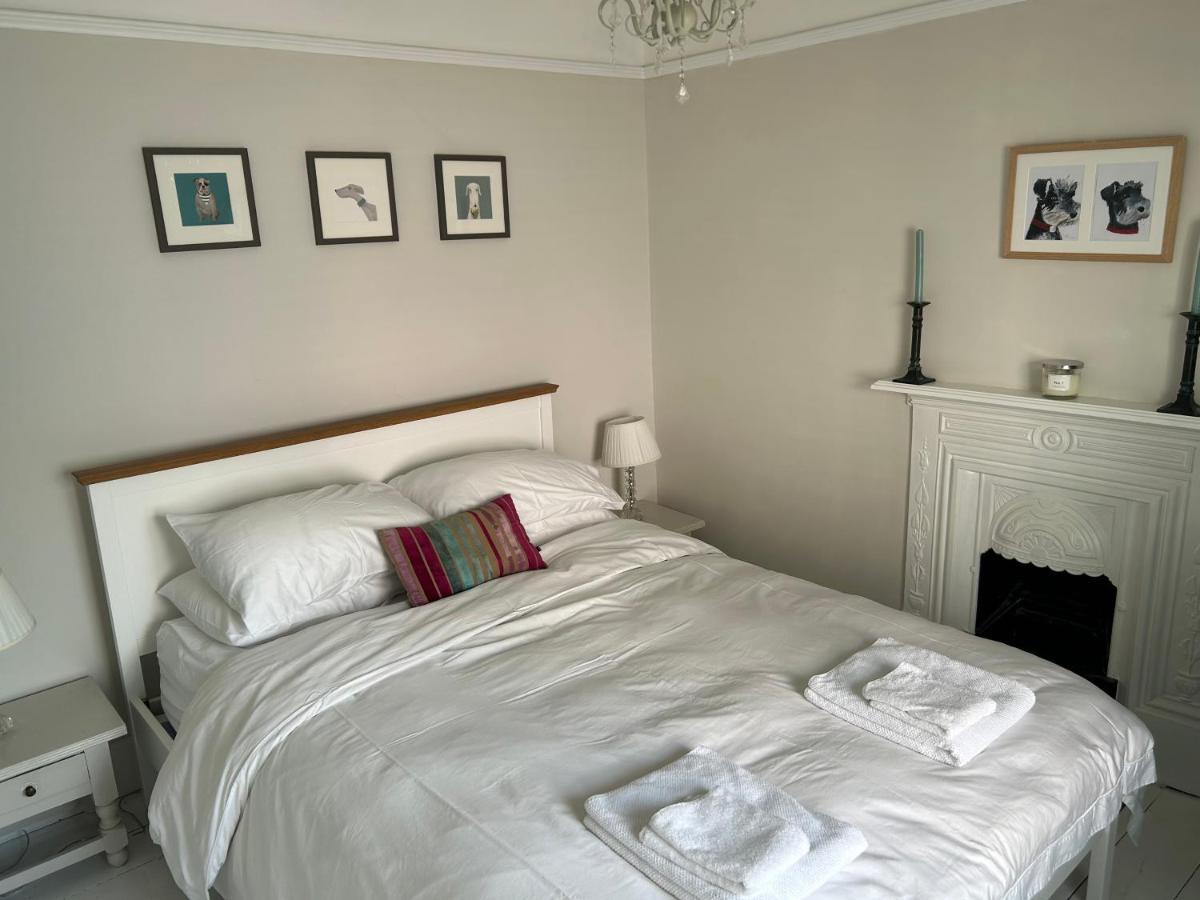 Villa Billie'S Seaside Retreat Lyme Regis Esterno foto